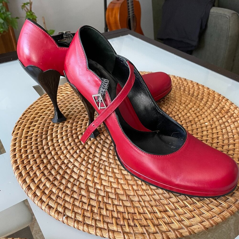 Stacey Listen Up Fluevog Size 11 Fits like a 10